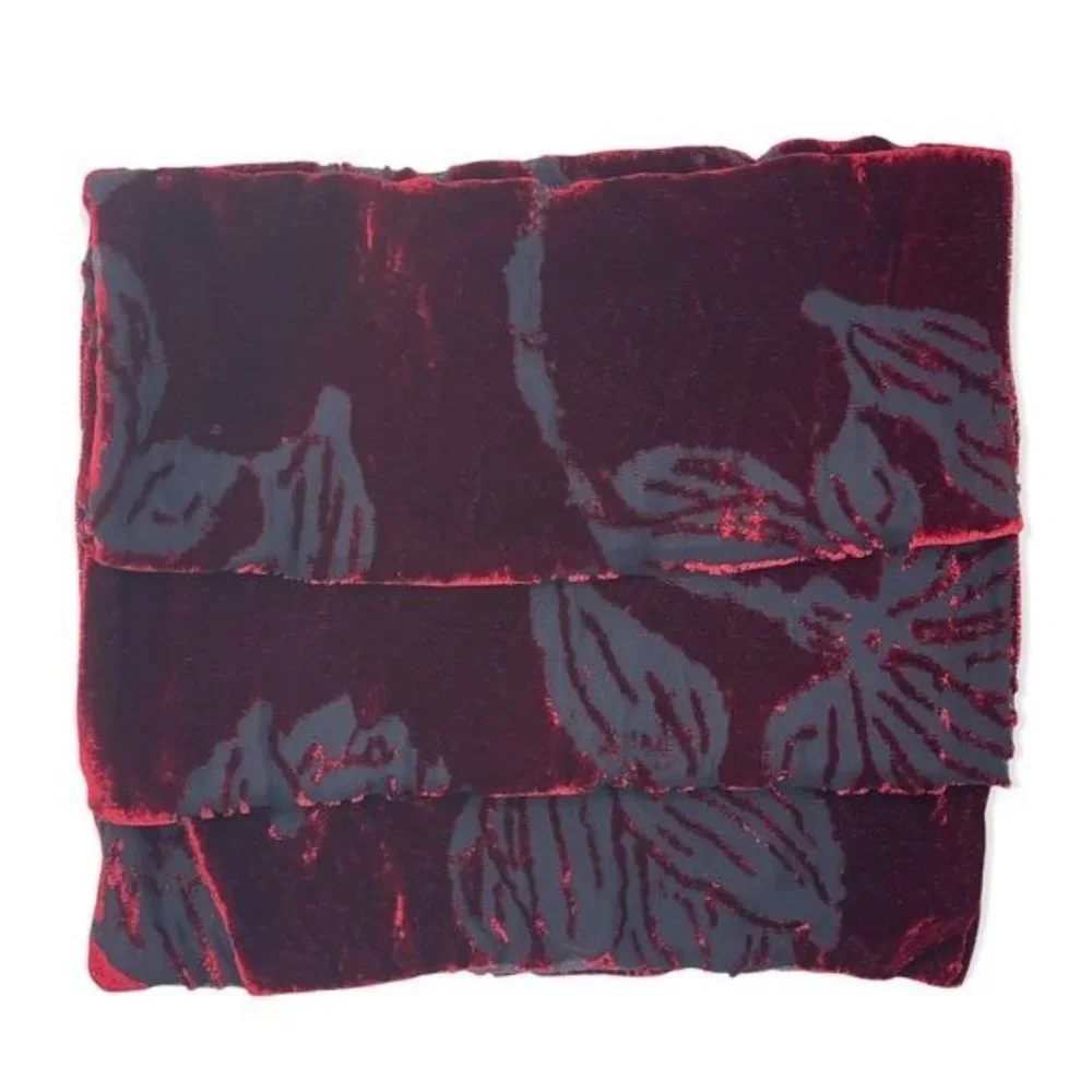 NEW Saldarini Luxurious Burnout Velvet & Silk Scarf  NWOT - Picture 4 of 12